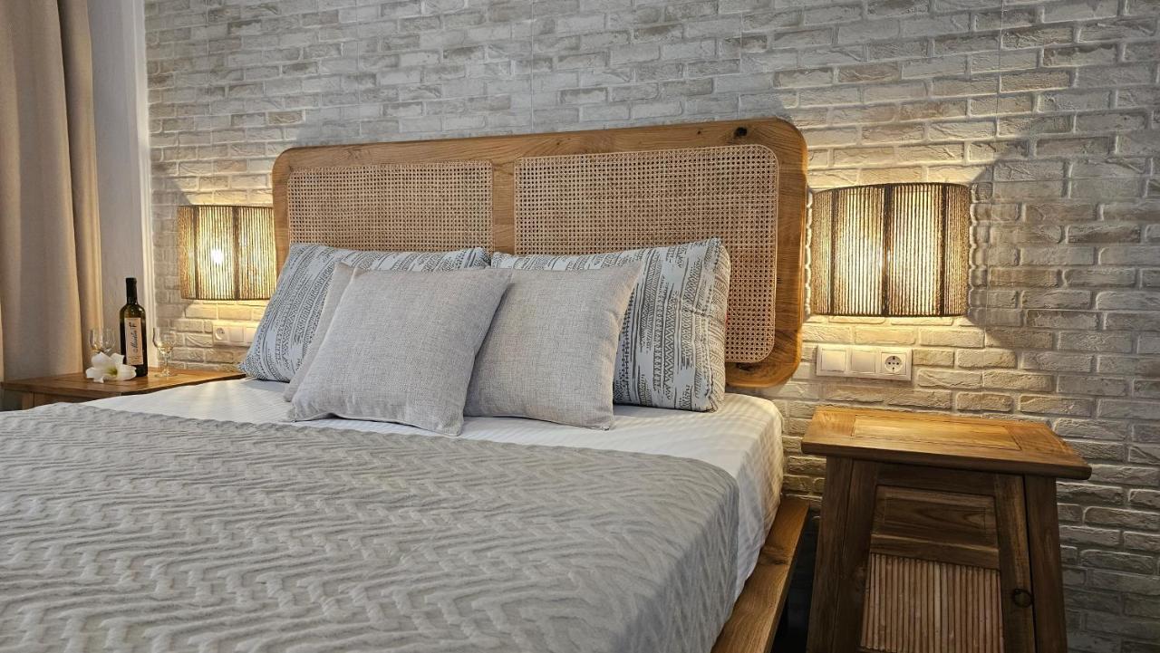 Plaka Philoxenia Apartments Екстериор снимка