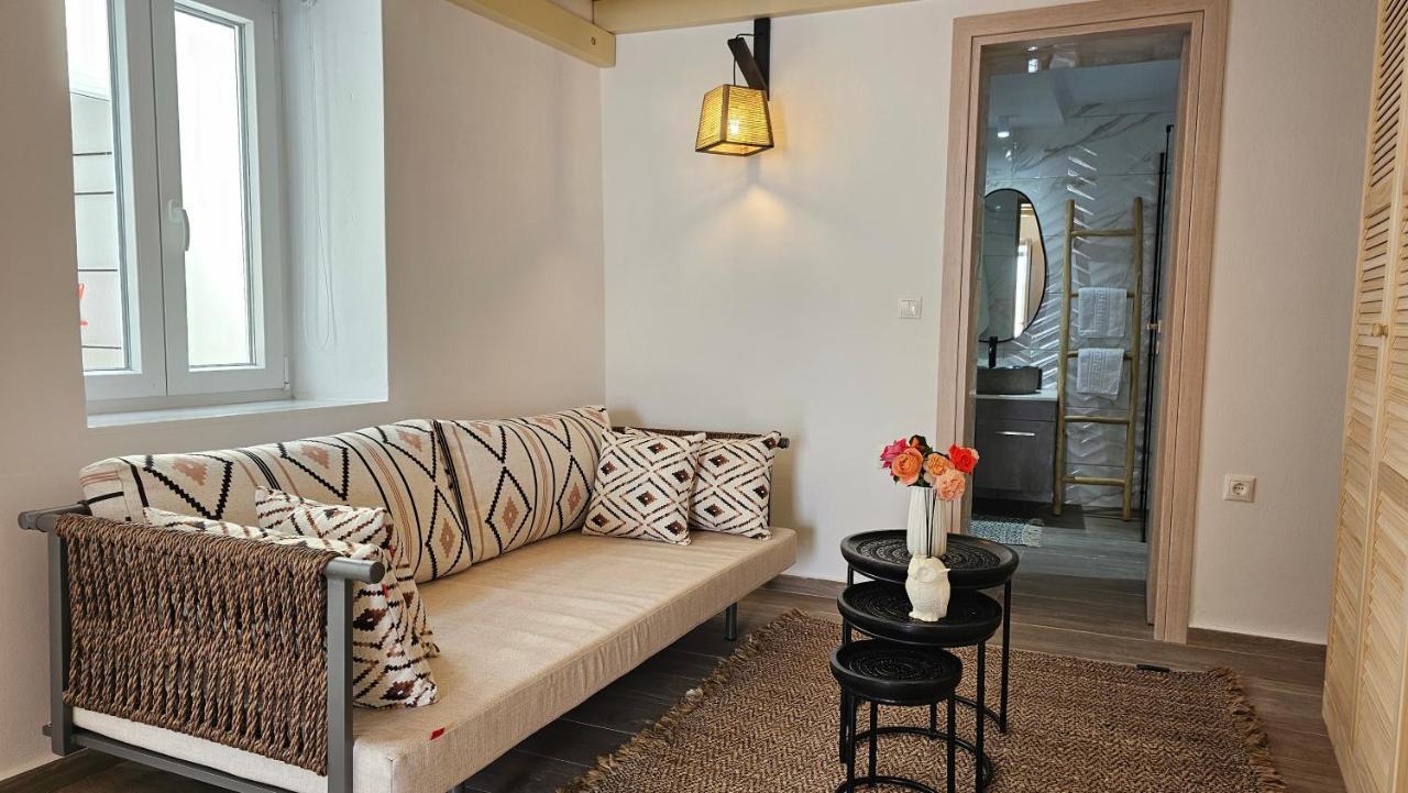 Plaka Philoxenia Apartments Екстериор снимка